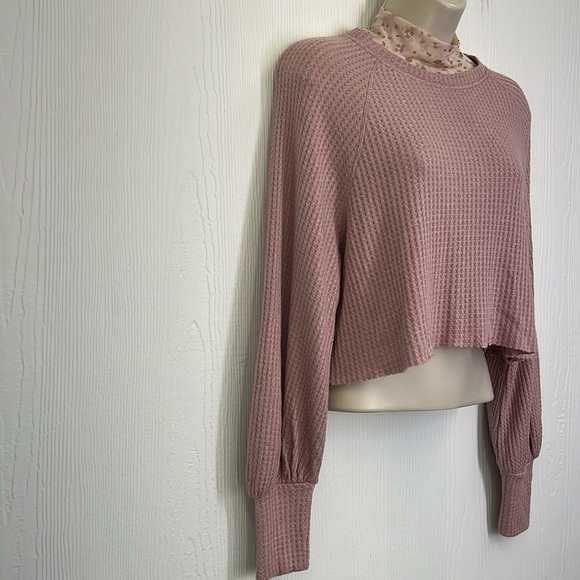 Free People - Light Pink Floral MockNeck Waffle Long Sleeve Crop Top Size XS - Picture 4 of 11